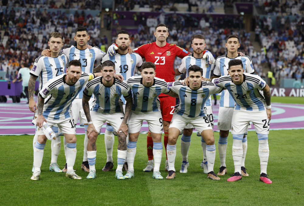 华子缺阵，仍33分大胜雄鹿！兰德尔29分8板6助，字母哥25分8板5助