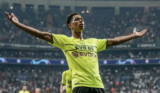 阿里纳斯：东契奇无需变得攻防兼备，库里也不是防守悍将