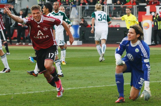 电竞行业迈向规范化发展 十余年高速演进