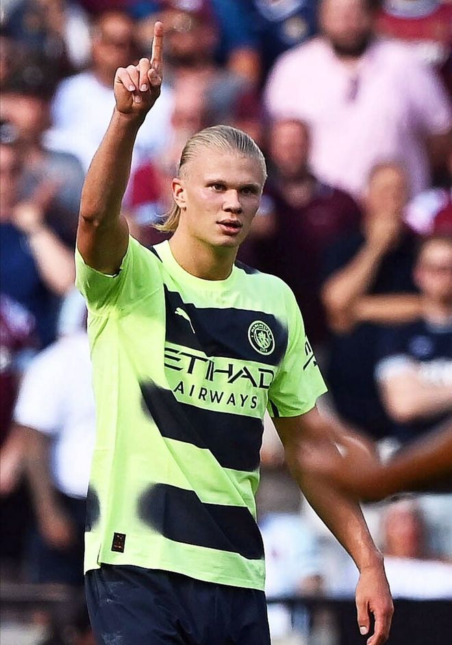 约翰逊29+9 丹尼尔斯三双率老鹰客场大胜掘金